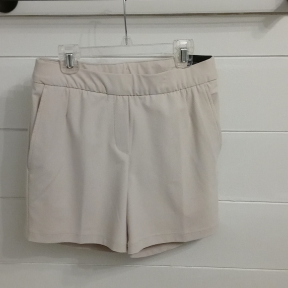 Womens Nike  golf shorts - Picture 5 of 6